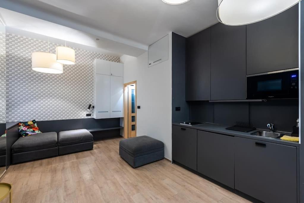 Lighthouse Apartment Прага Экстерьер фото