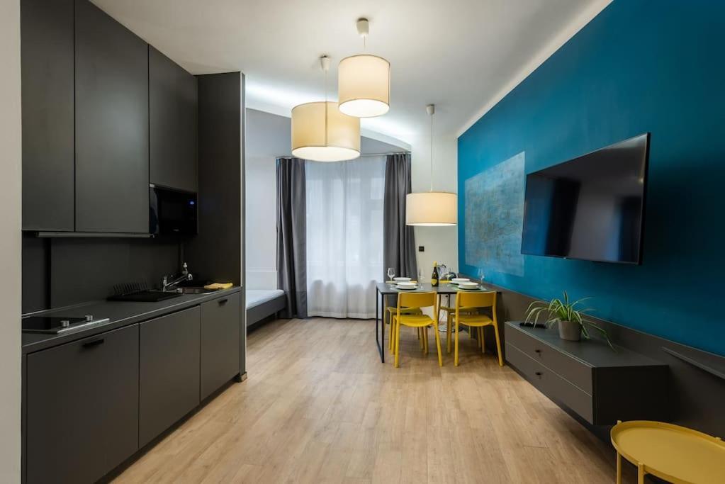 Lighthouse Apartment Прага Экстерьер фото
