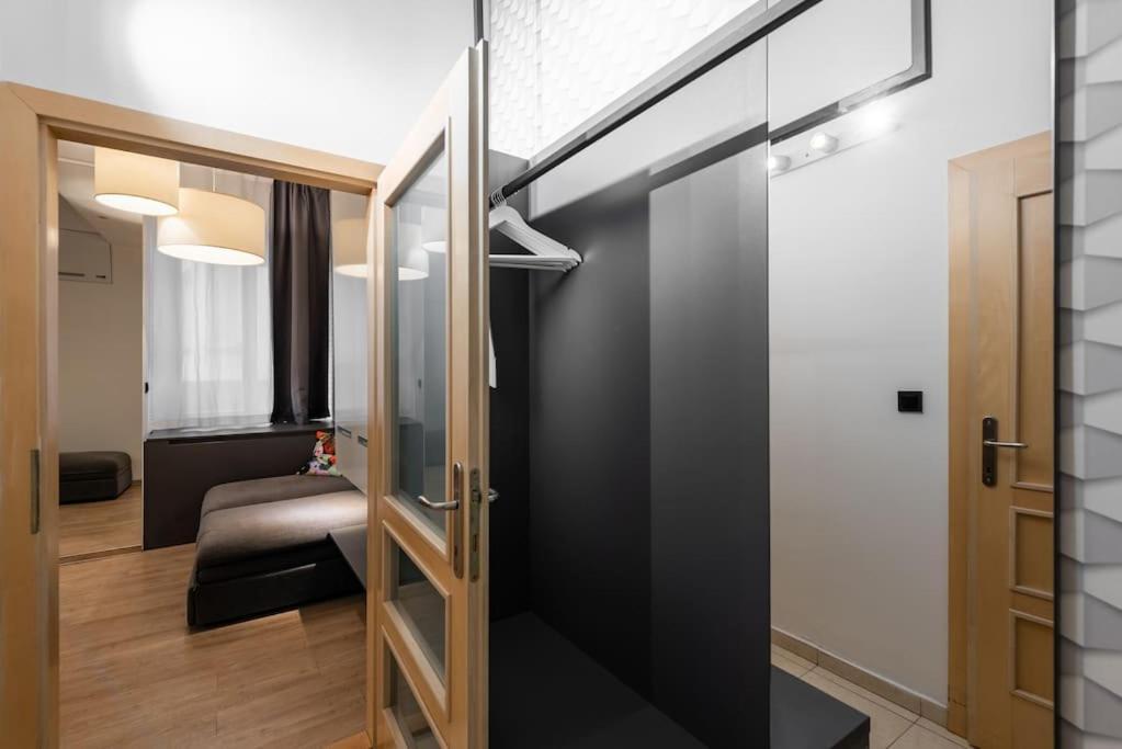 Lighthouse Apartment Прага Экстерьер фото