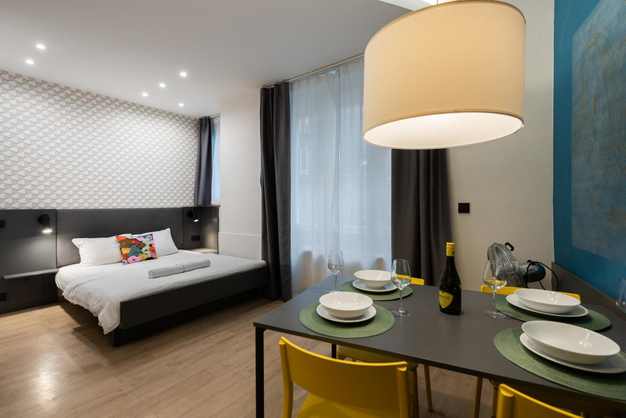 Lighthouse Apartment Прага Экстерьер фото